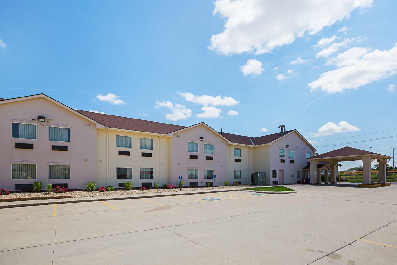 Motel 6 Omaha - Iat West Kültér fotó