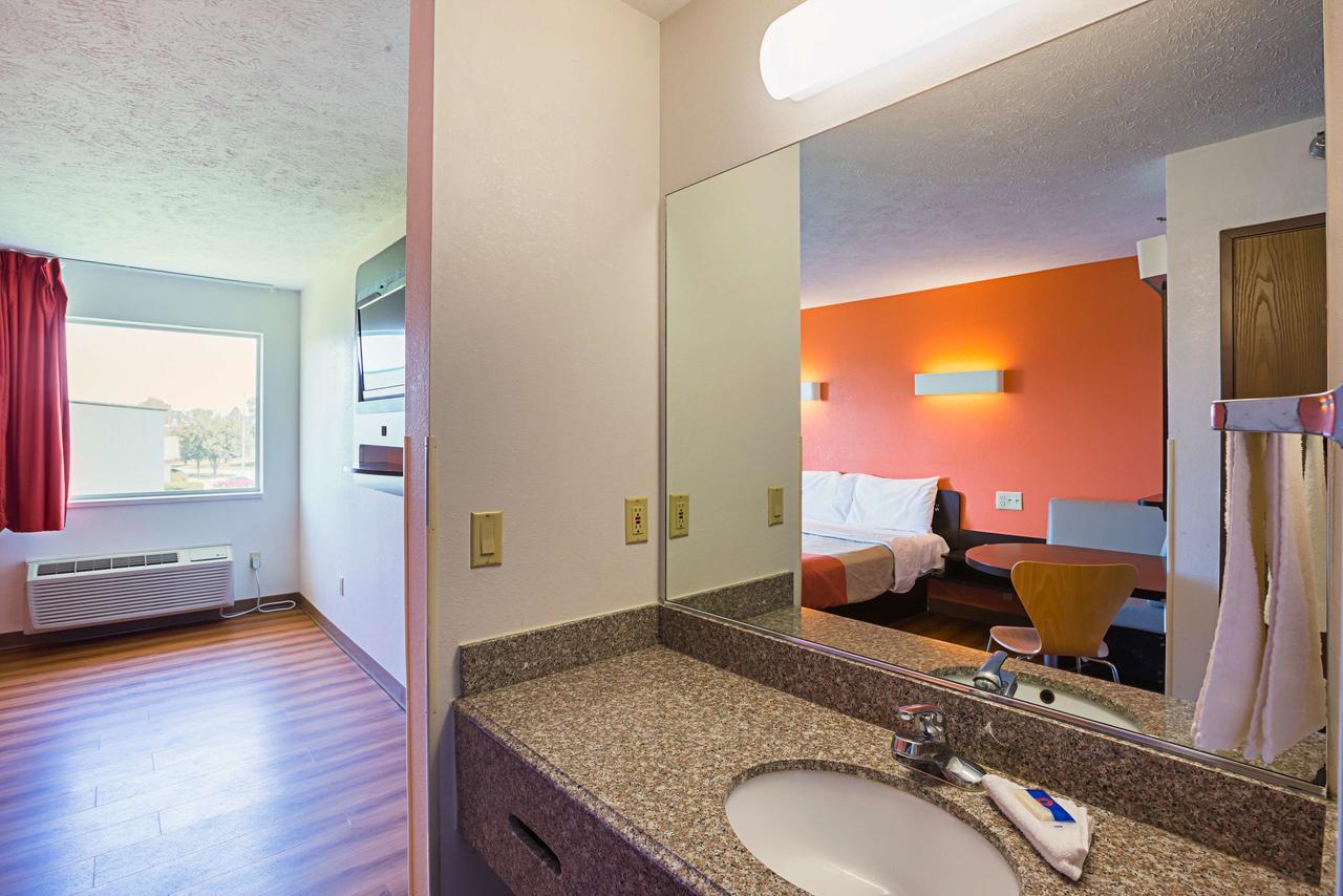Motel 6 Omaha - Iat West Kültér fotó