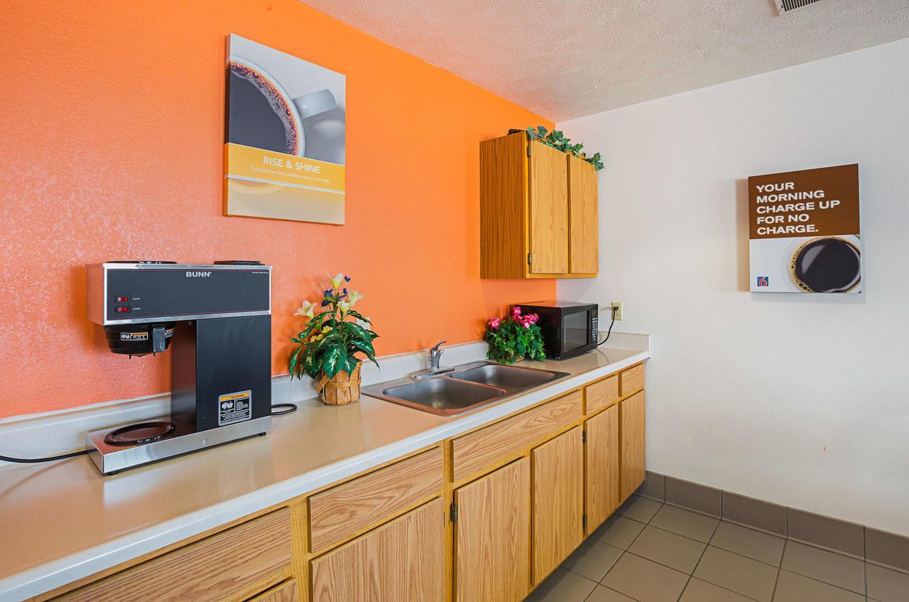 Motel 6 Omaha - Iat West Kültér fotó