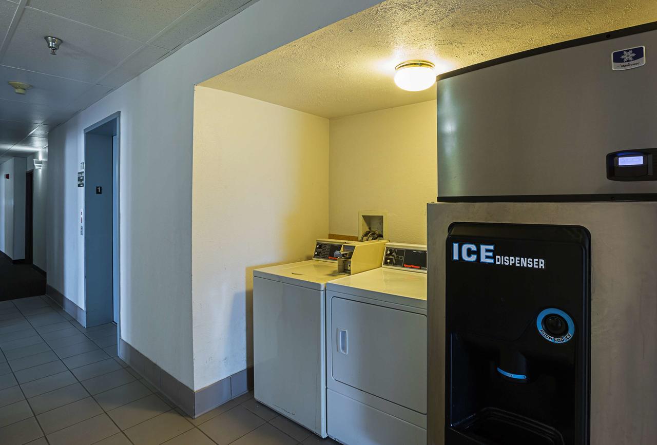 Motel 6 Omaha - Iat West Kültér fotó